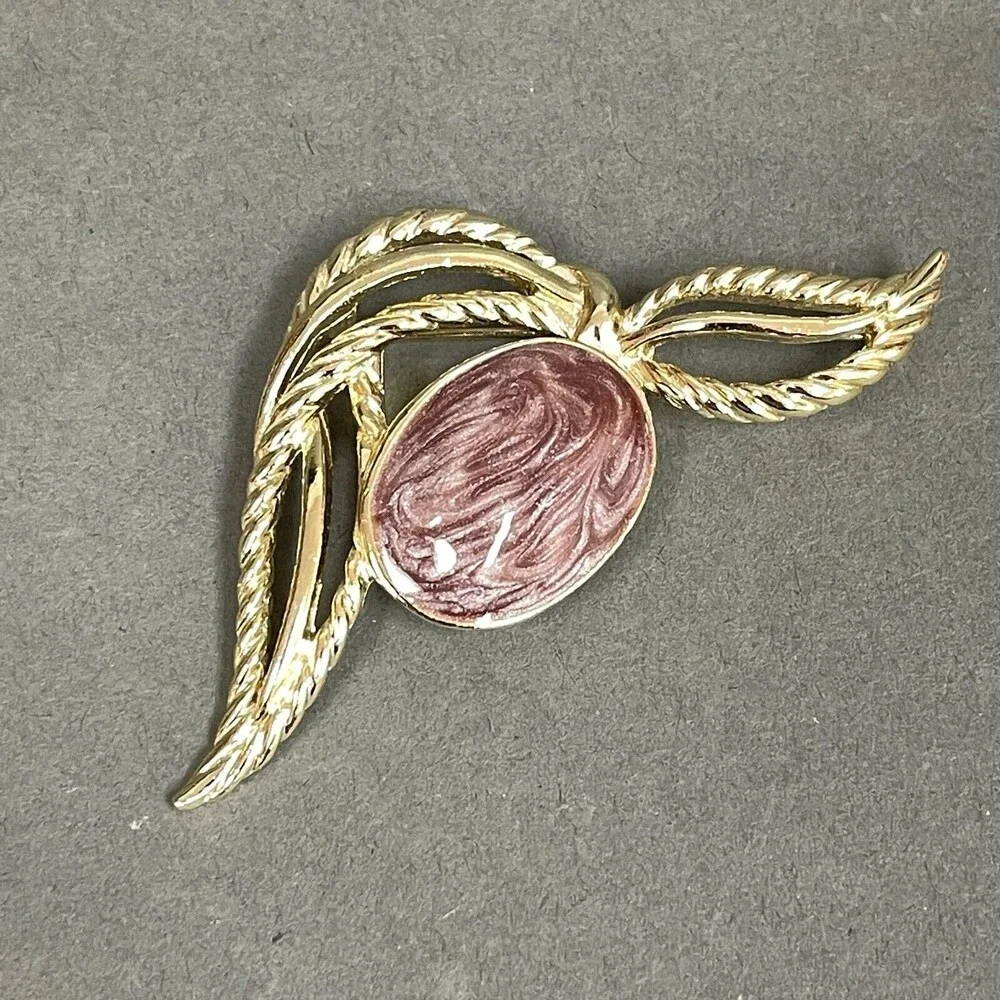Gold-tone Oval‎ Purple Brooche